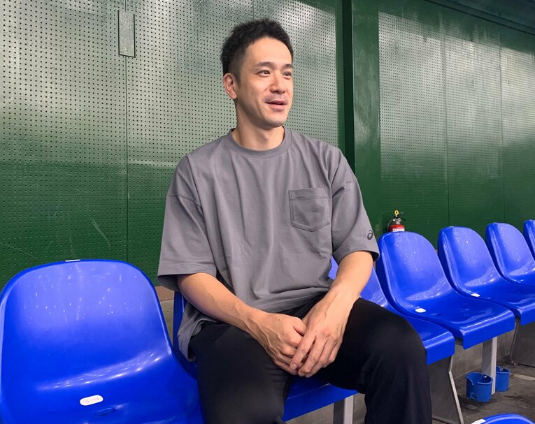 インタビューに応じてくれた大阪ブルテオン・伊藤健士コーチ（筆者撮影）