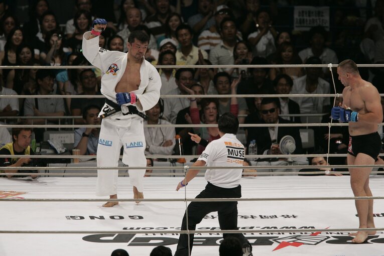 2006年、対ミルコ・クロコップ戦　©Takuya Sugiyama