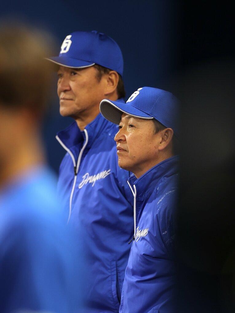 今シーズン、中日は立浪和義の“参謀”として片岡篤史を招聘した ©JIJI PRESS