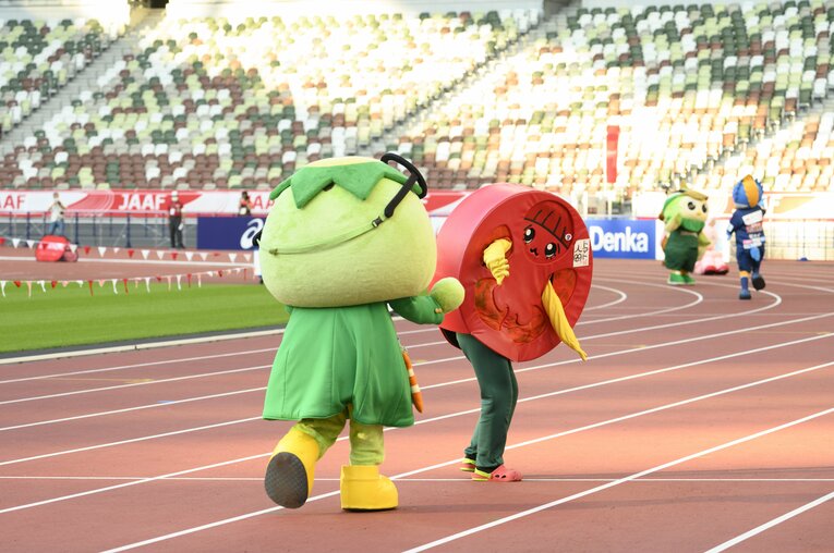 じゅっけんカッパのコタロウからトマト人間にバトンがつながれた　©︎Hirofumi Kamaya