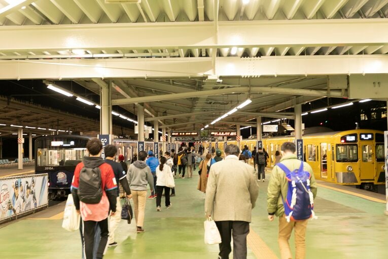 “奇跡のCS進出”ならず…それでもライオンズを陰で支えた西武鉄道の「野球ダイヤ」、特別な半年(20)