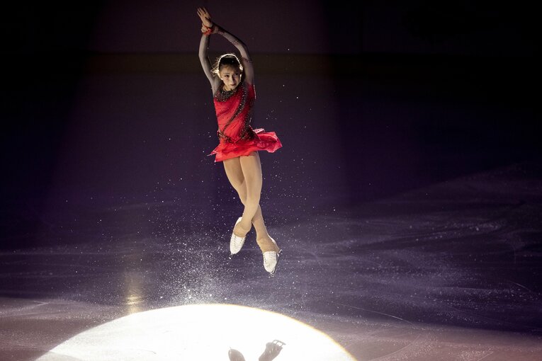 リッポンジャンプを跳ぶワリエワ（当時13歳）