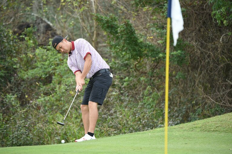 ゴルフ中の田中将大　©Naoya Sanuki