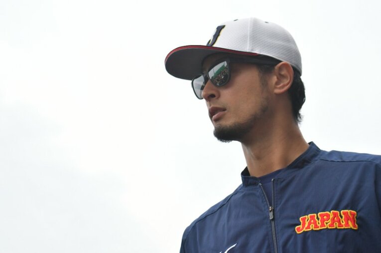 侍ジャパンのアドバイザーとして選手からの信頼も厚いダルビッシュ（写真は2023年宮崎合宿） ／ photograph by Hideki Sugiyama