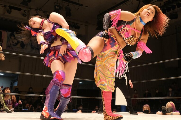 元引きこもりレスラー真琴が聖地・後楽園ホールで15周年大会「ほぼ満員なのに赤字」「強豪同期にフォール負け」でも手にした“ご褒美”(15)