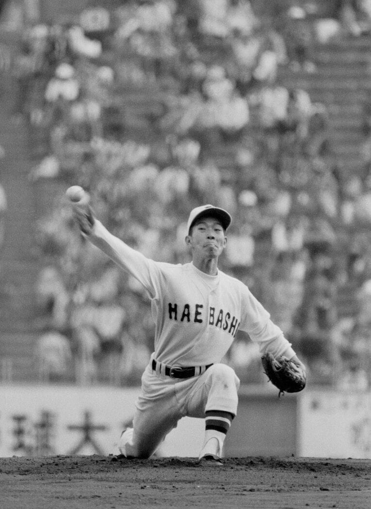 1978年、センバツ史上初の完全試合を達成した松本稔　©AFLO