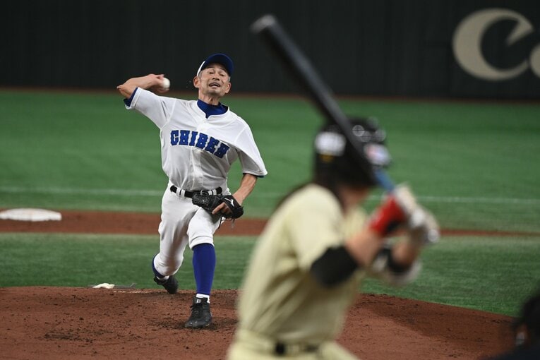 イチロー「僕がいなかったらできないから」女子高校選抜戦までの怪我とプレッシャーとの“知られざる戦い”…試合後に輝いた“49歳の笑顔”(40)