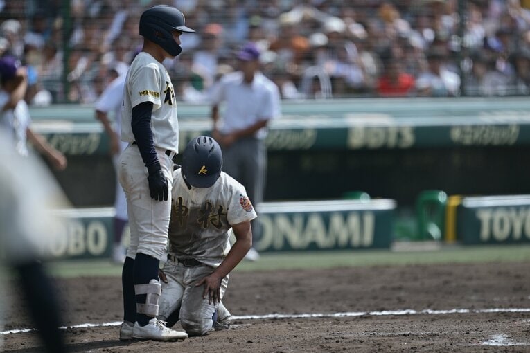 関東一に敗れた神村学園。最後のプレーは関東一センターの好返球でホームでアウトに ©Hideki Sugiyama