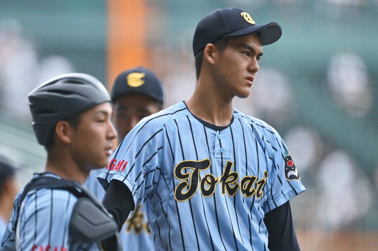 日ハムの2位指名、神奈川の藤田琉生（東海大相模高・198cm93kg）　©Hideki Sugiyama
