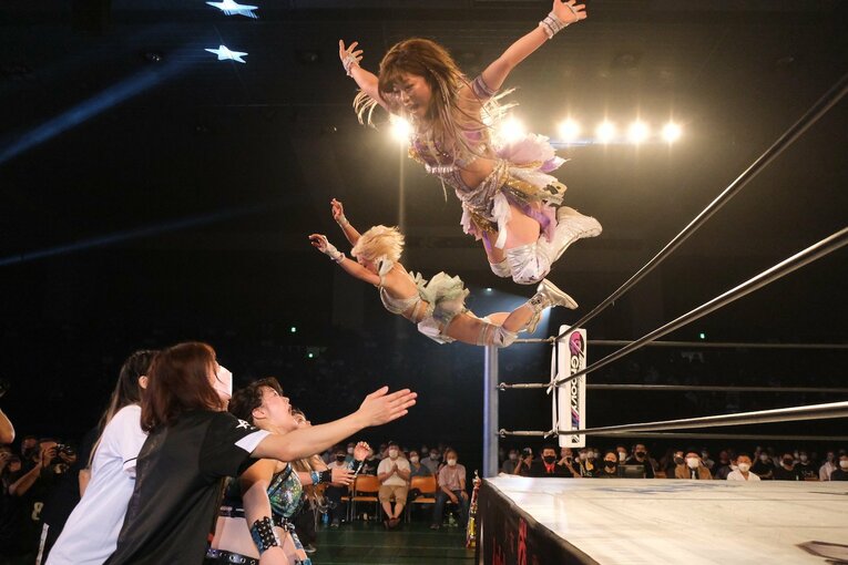 「ビューティ・ペアを超える」スターダム中野たむ＆なつぽいが目指す“女子プロレスの王道”「夢は武道館で単独ライブ」(43)
