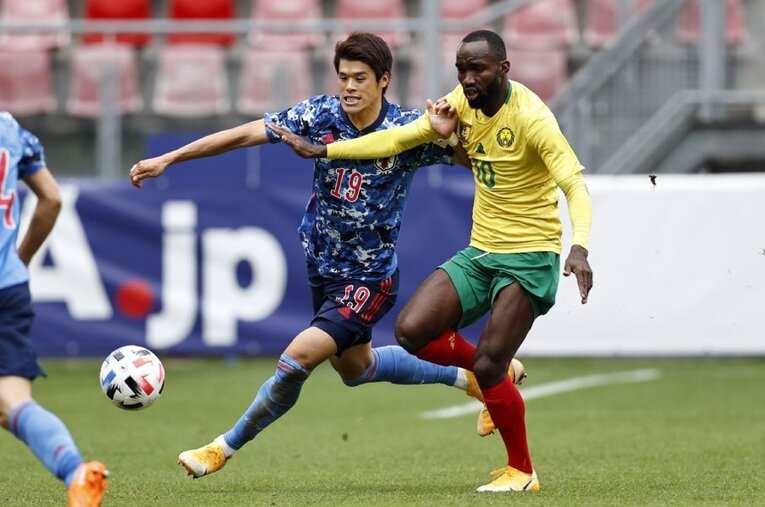 カメルーン戦はスコアレスドローに終わったものの、酒井宏樹が3バックの右に入った後半の守備の安定感は上々だった ／ photograph by Getty Images