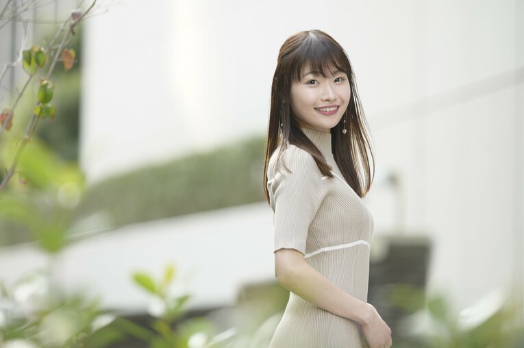 史上初めて“JRAの場内実況”を担当した女性アナウンサー「ファンのあたたかさに救われた」藤原菜々花26歳が語る“デビュー戦”の舞台裏(11)