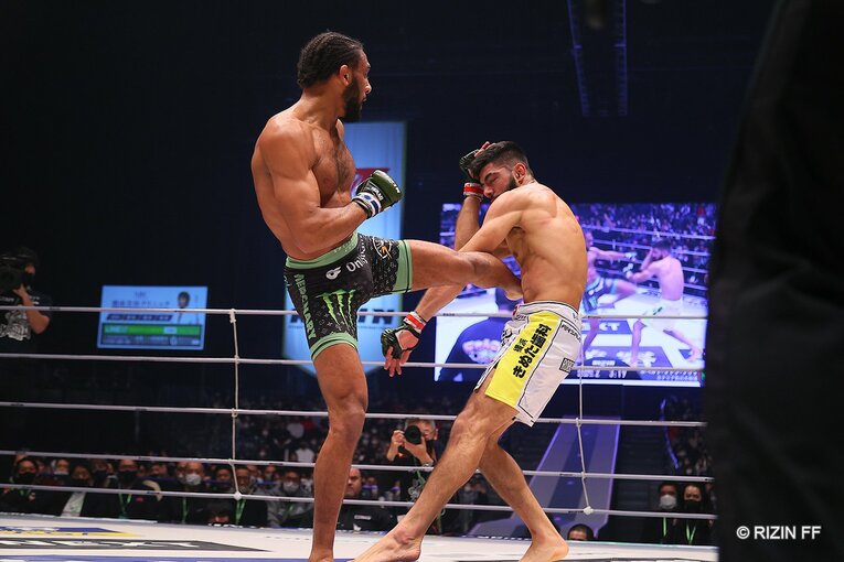 大将戦。ホベルト・サトシ・ソウザvs.AJ・マッキー　©RIZIN FF