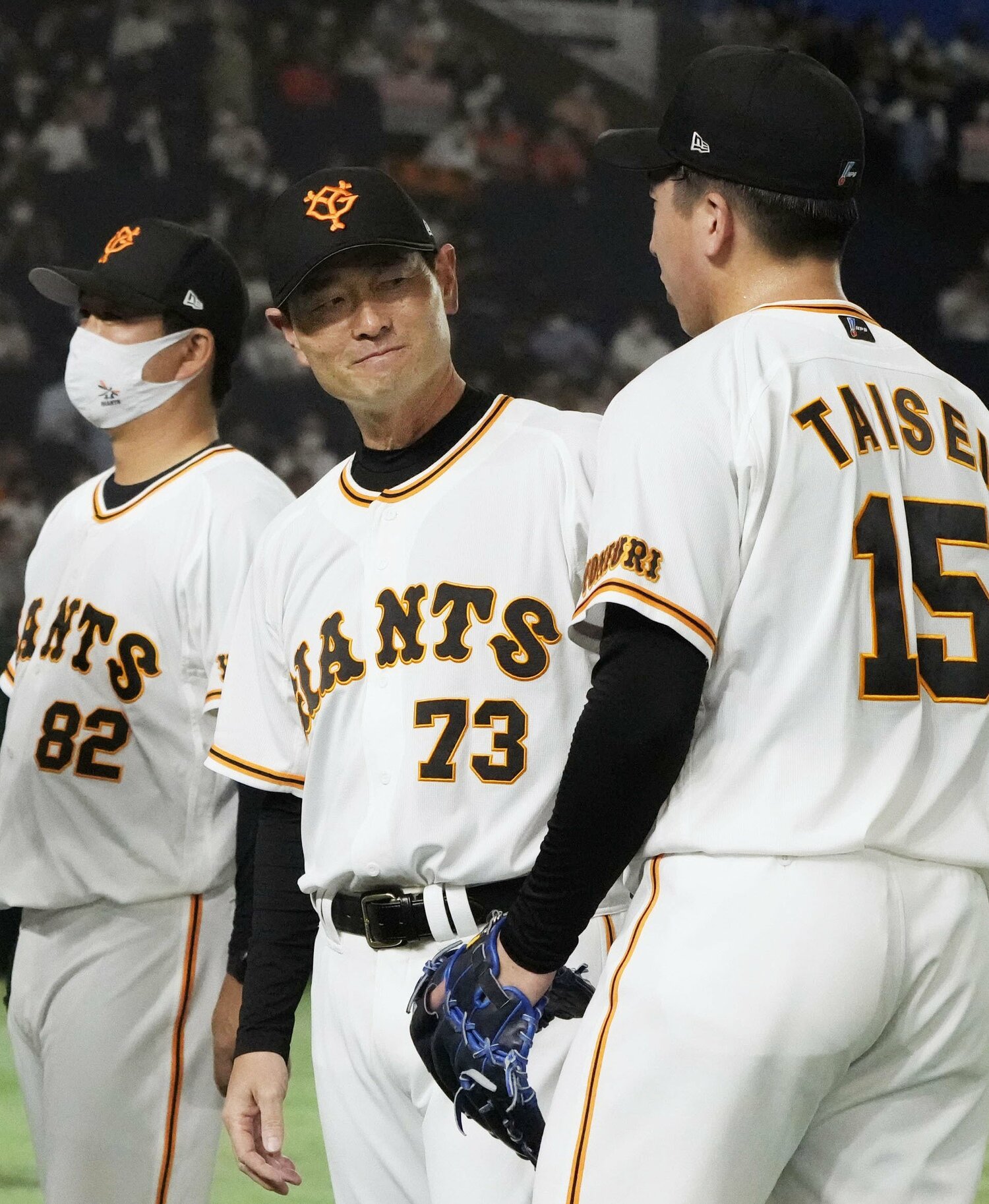 大勢をサポートした桑田コーチ　©︎KYODO