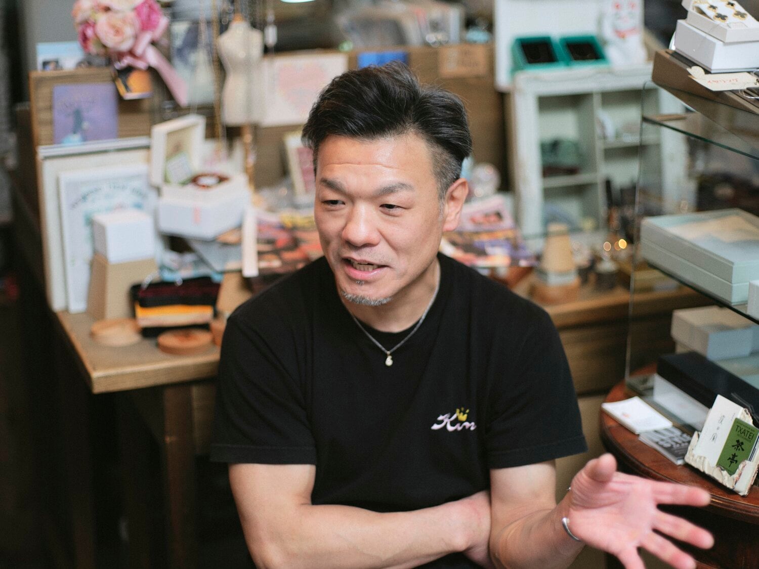 インタビューに応じる川嶋勝重　©Yuki Suenaga