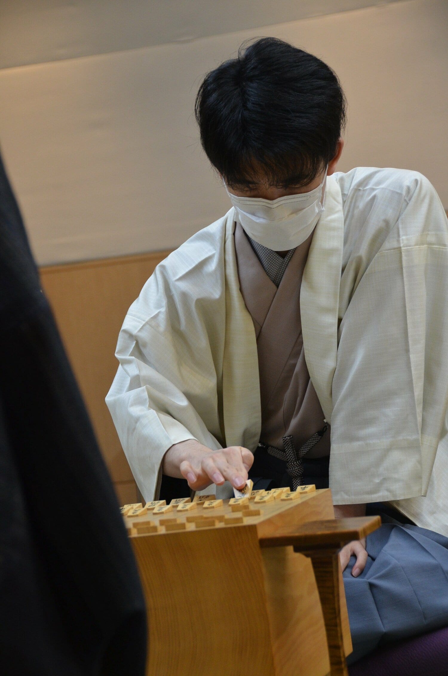 叡王戦第3局の藤井五冠　©日本将棋連盟