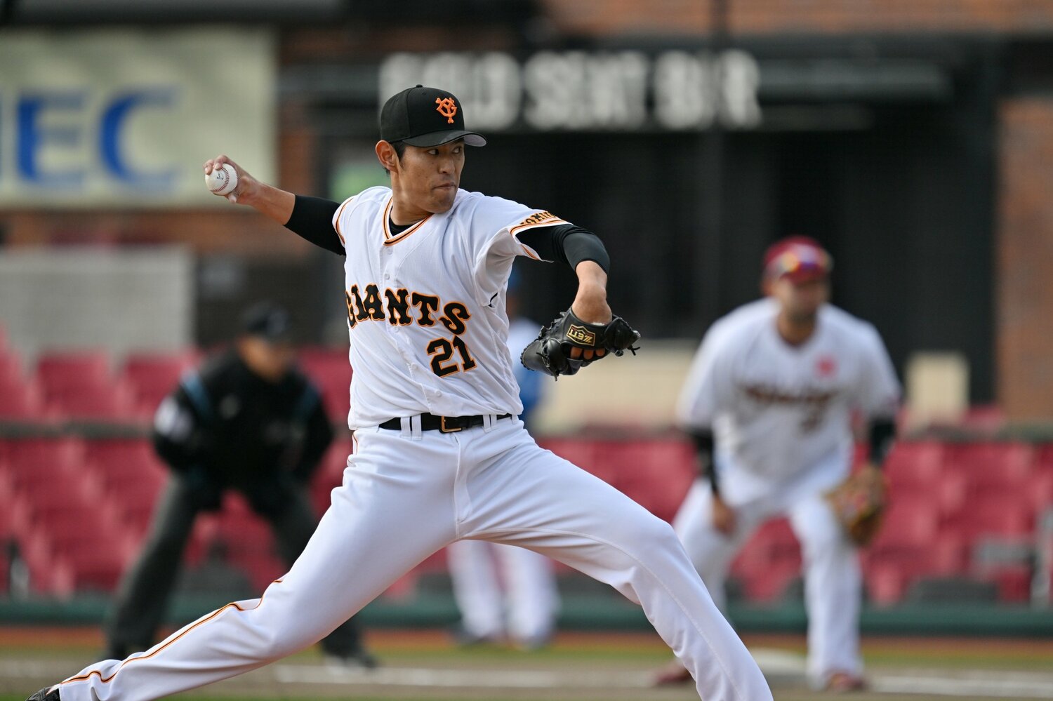 巨人の井納 ©Hideki Sugiyama