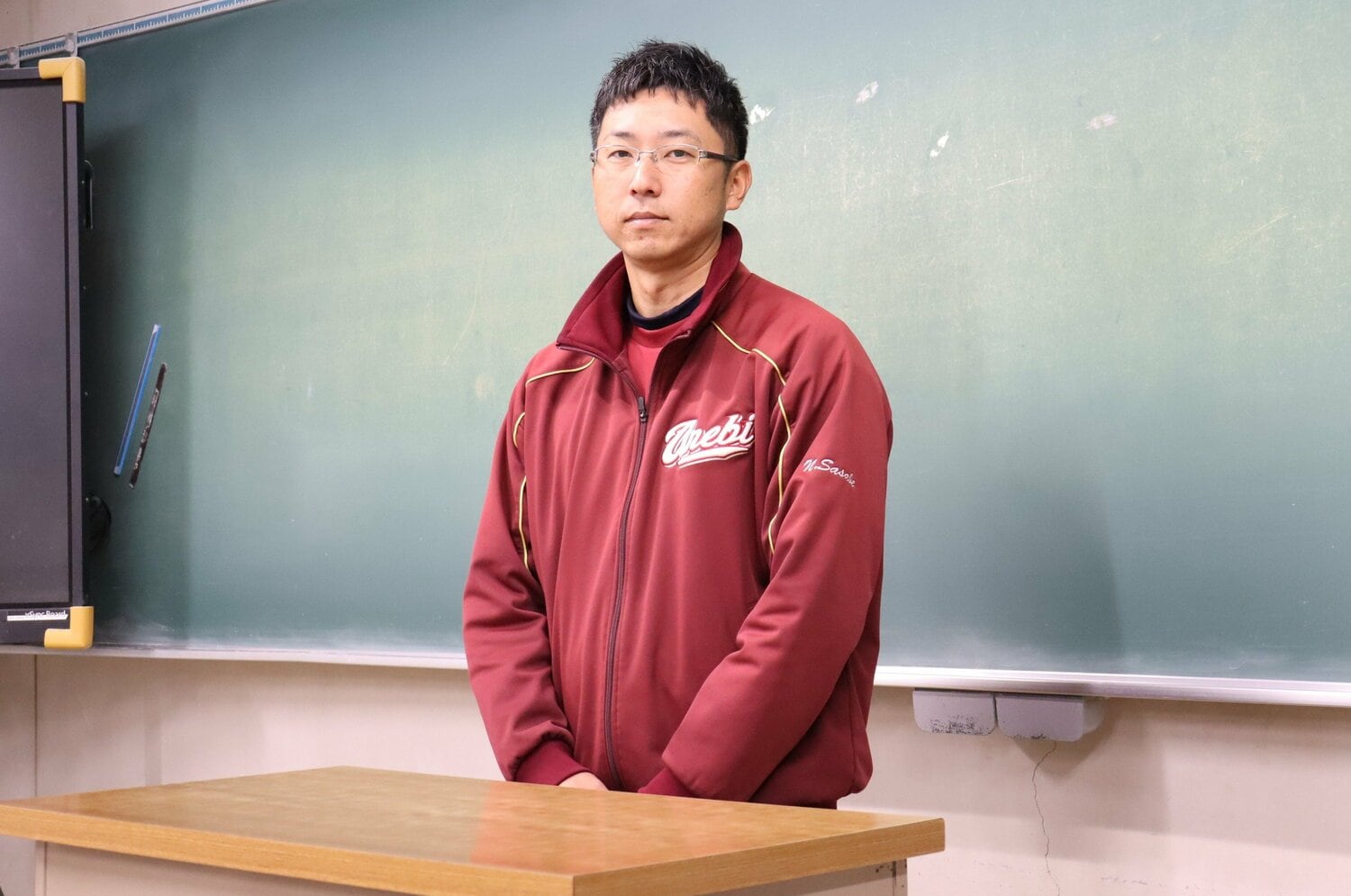 畝傍の監督を務める39歳の雀部。他の似た環境の公立校の活躍にも刺激を受けるという　©Genki Taguchi