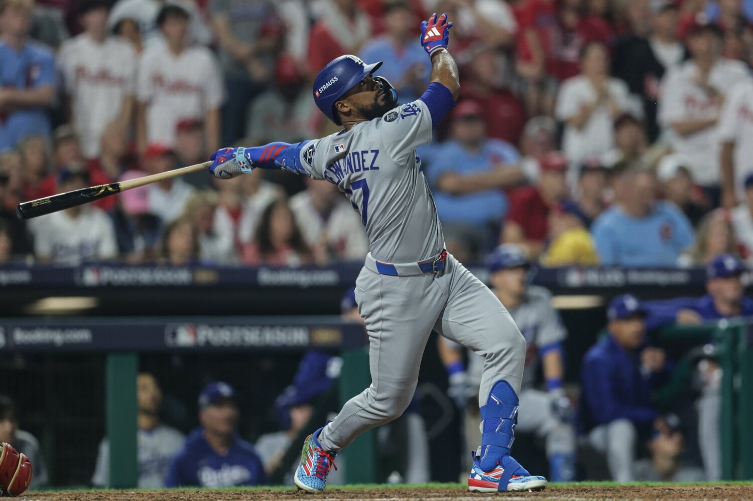 地区シリーズの初戦、テオスカーが敵地で放った逆転スリーランが大きかったと小早川氏は見る　©Getty Images