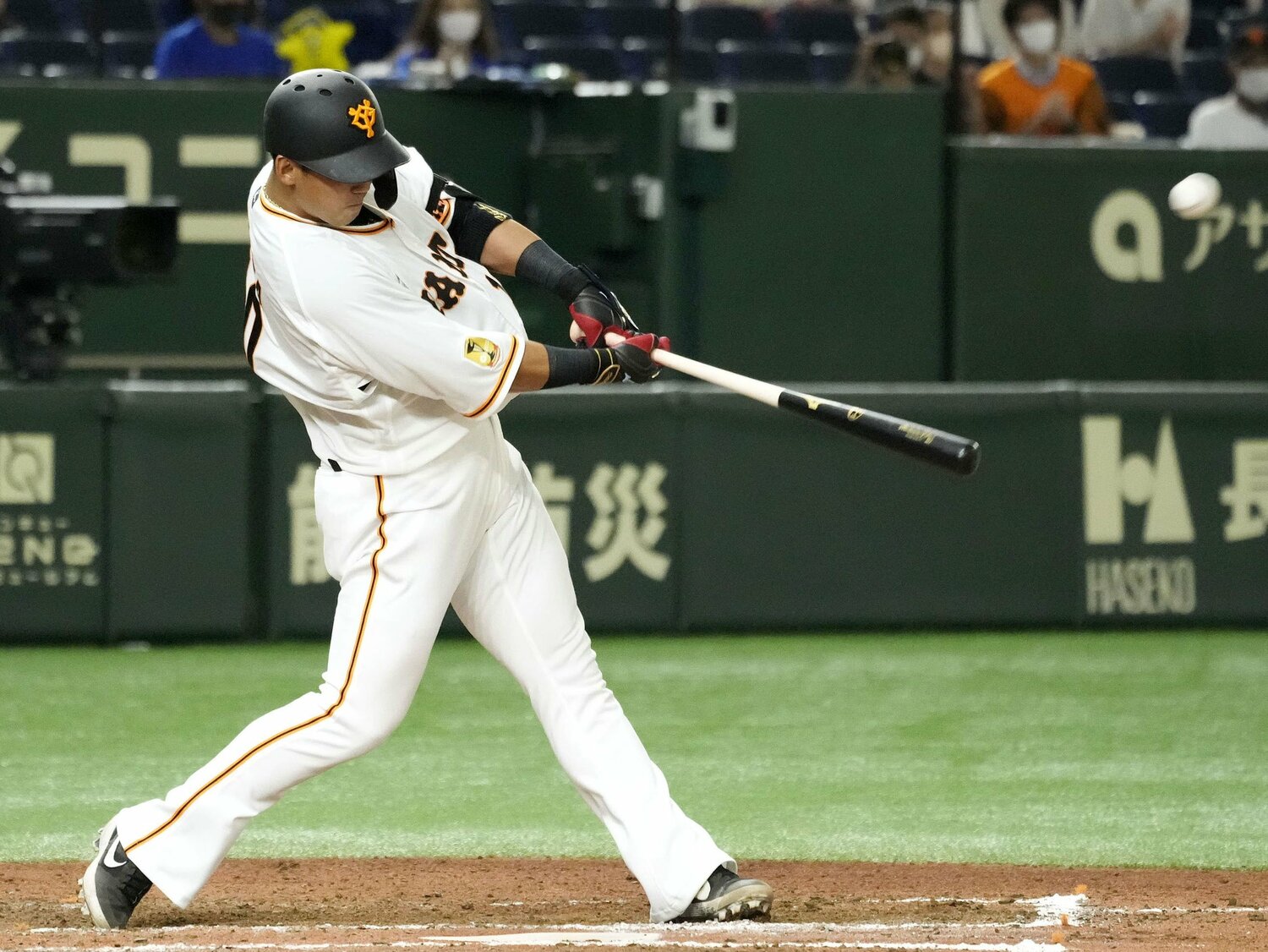 22日のDeNA戦で第1号2ランを放った中田　©Kyodo News