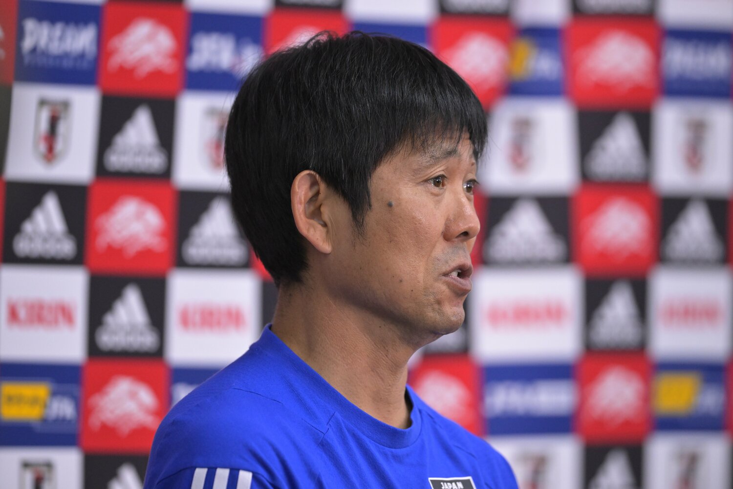 一夜明け会見での森保監督。本人も続投の意欲を示しているだけに、去就が注目される　Koki Nagahama/JMPA