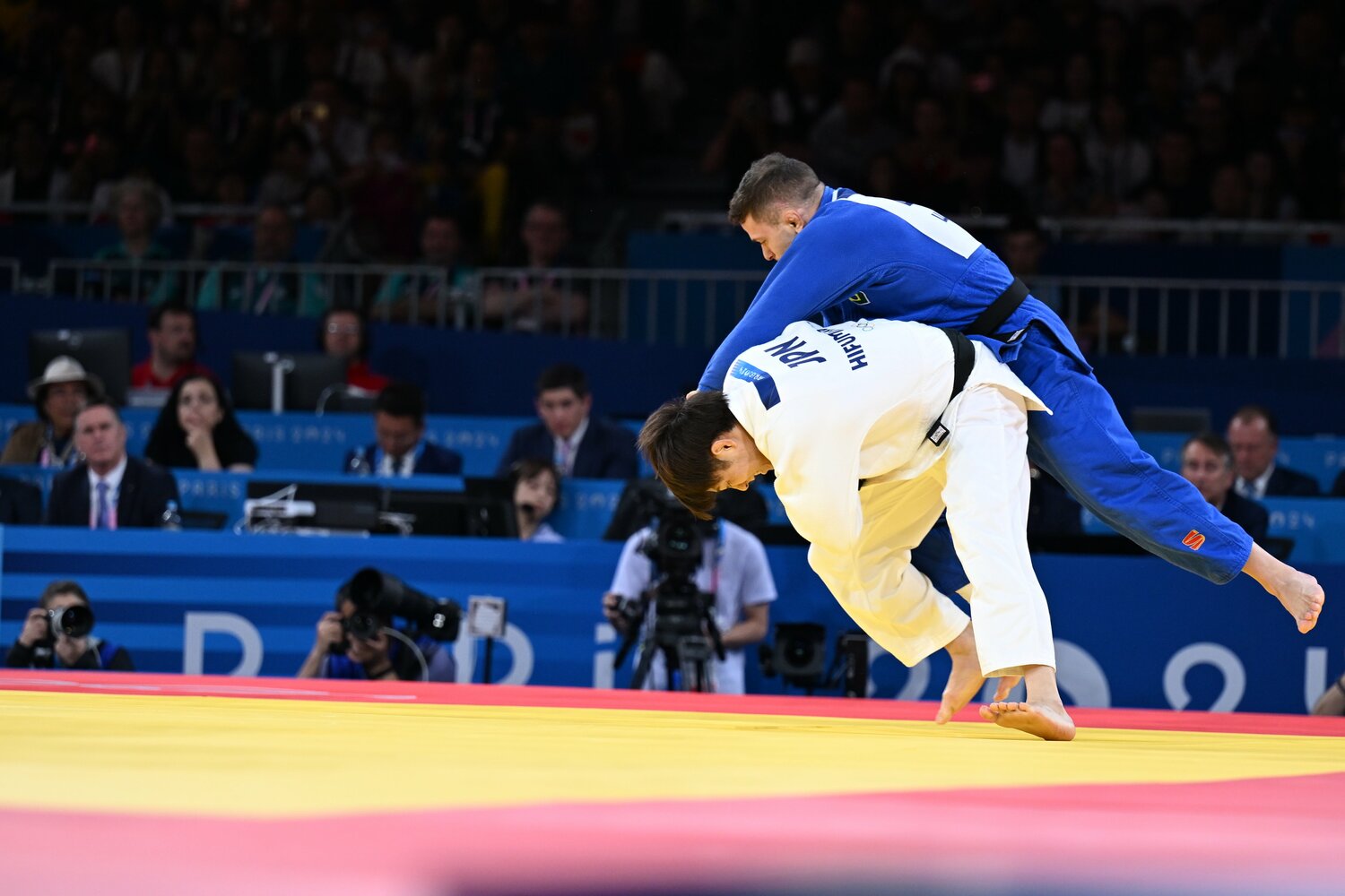 決勝戦、リマも寄せ付けず合わせ技一本を奪った阿部　©Naoya Sanuki/JMPA