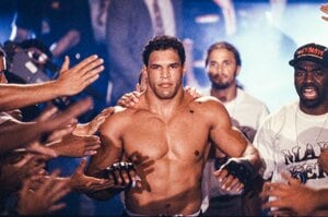“霊長類ヒト科最強の男”マーク・ケアーとは何者だったのか？「異常に発達した僧帽筋…ヒクソンしか勝てない」誇張ではなかったUFC時代の“本当の強さ”
