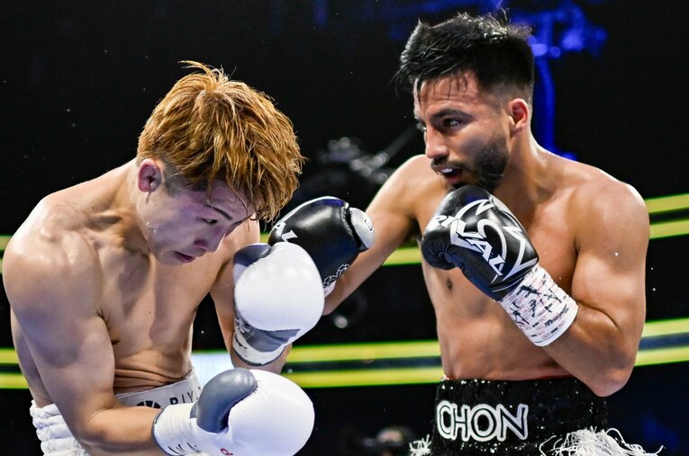 戦前の予想を覆し、王者・井上尚弥からダウンを奪うなど果敢な闘いを見せた挑戦者カルデナス ／ photograph by Hiroaki Yamaguchi