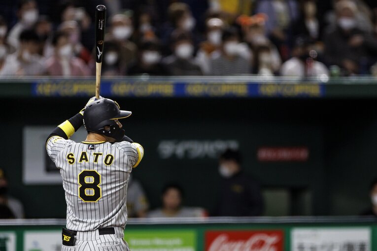 佐藤輝明は今季、甲子園で140m台の特大弾を放った　©Kiichi Matsumoto