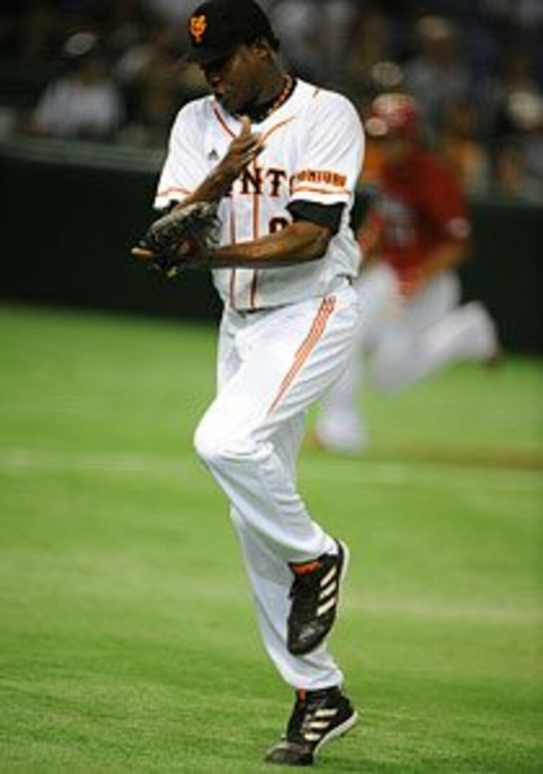 W.オビスポ　1984年9月26日、ドミニカ共和国生まれ。'07年春キャンプにテスト生として参加。育成選手契約を勝ち取る