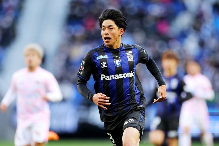 鳥栖戦での半田　©Naoki Nishimura/AFLO