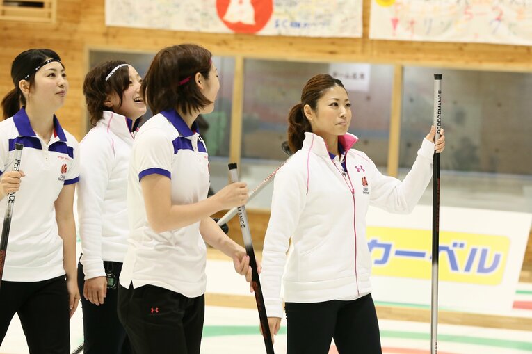 中部電力カーリング部時代の市川（右）　©Getty Images