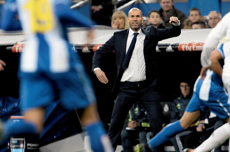 選手として輝かしい成績を残したジダン。彼を良く知る10人が語る「監督・ジダン」とはーー。 ／ photograph by Franck Faugère/L’Équipe