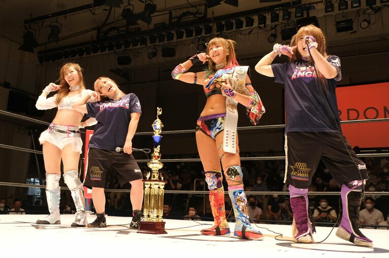 スターダムデビューのウナギ戦後には、その場でコズエンに加入