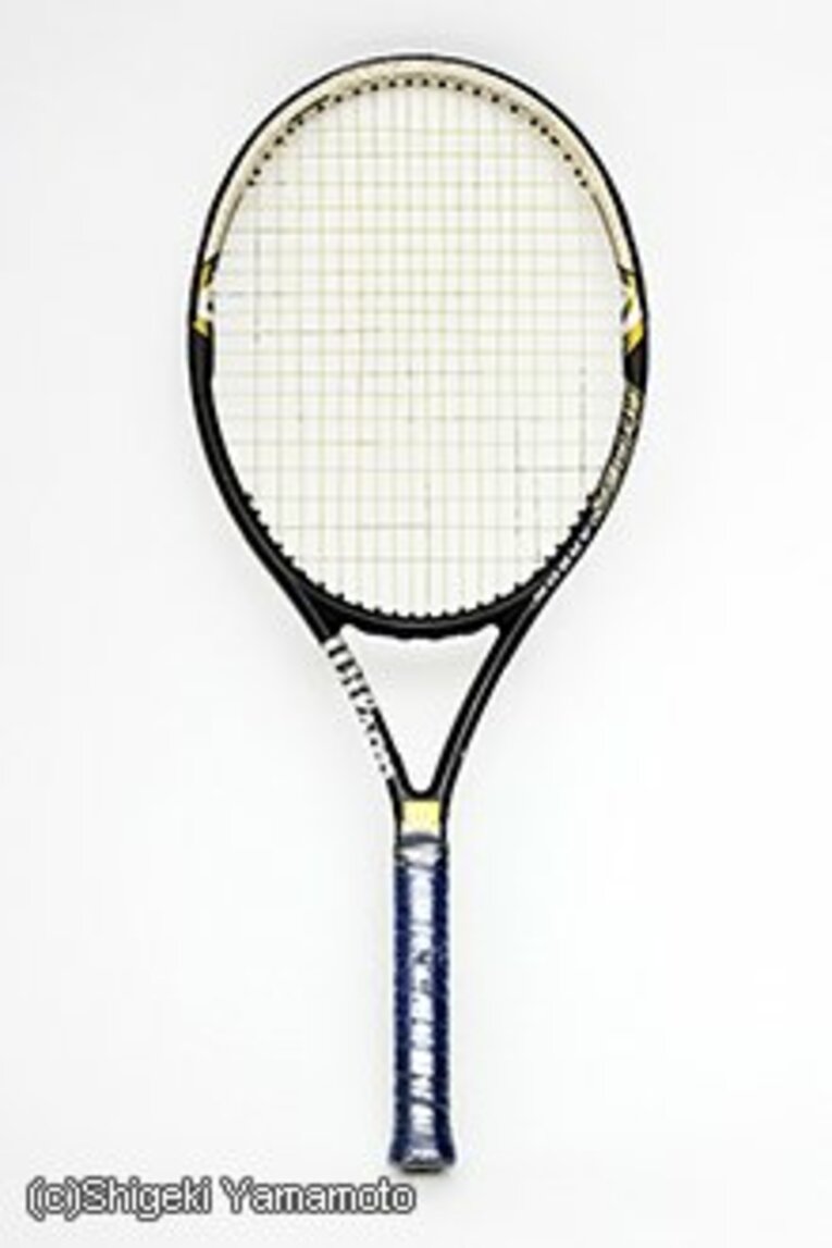 HYPER HAMMER（ハイパー・ハンマー）5.3
・使用時の年齢 10歳（2000年）
・素材 ハイパーカーボン＋ハイモジュラス・グラファイト＋グラファイト
・全長 27.5インチ  重量 257～272g
・フェイス面積 110平方インチ
・販売当時の定価35000円（税別、以下同） 