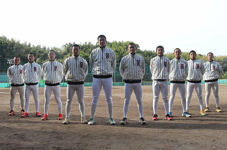 ヤクルト村上宗隆の母校で弟の慶太（中央）が4番に座る九州学院は2015年以来の甲子園を狙う ／ photograph by Yuki Kashimoto