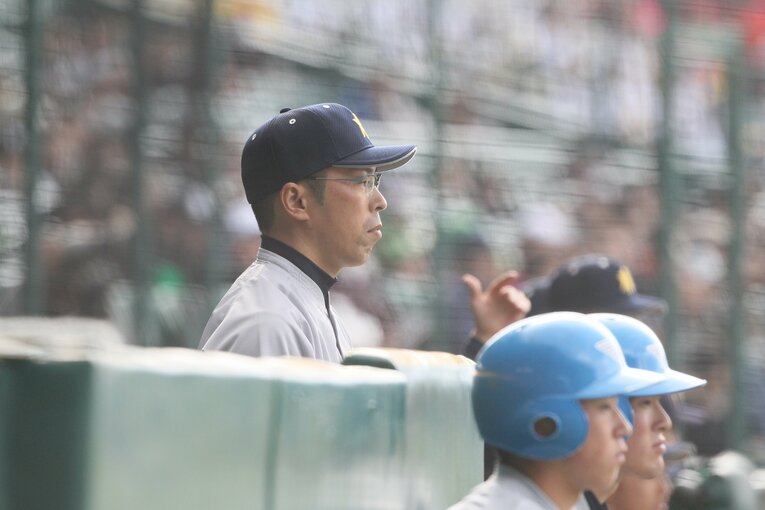 青森山田・兜森監督の2016年センバツ出場時　©Ryuki Matsuhashi