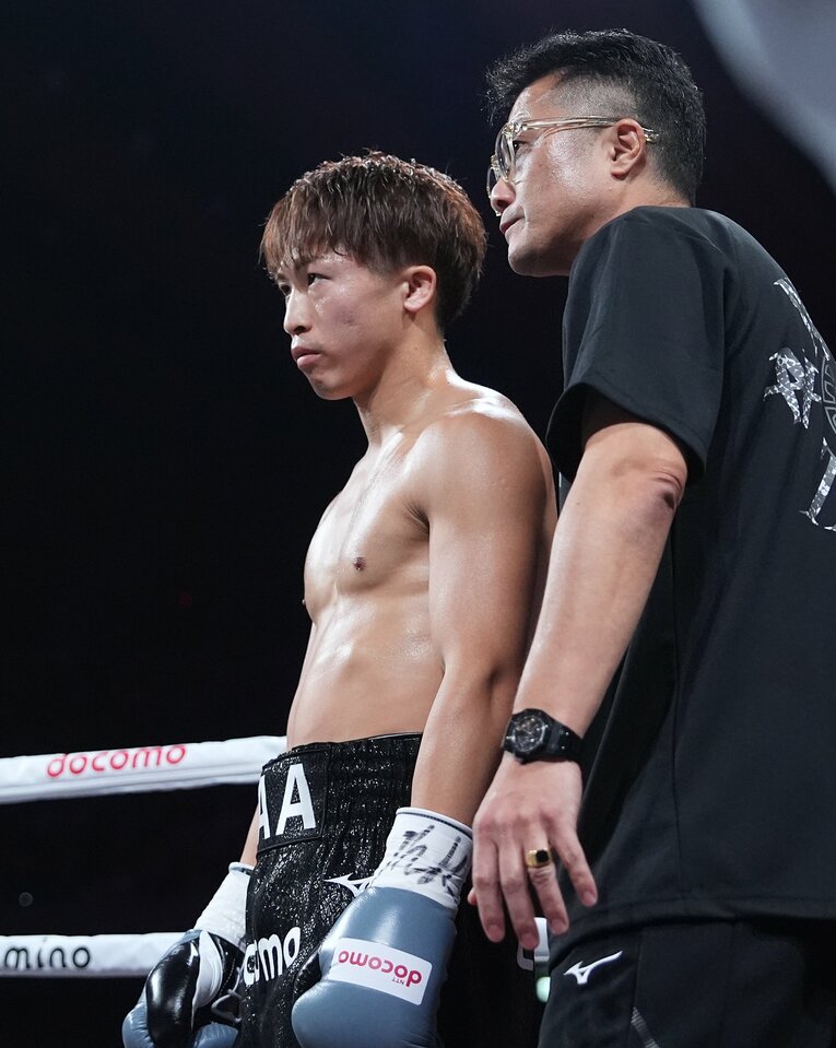 井上尚弥と父の真吾トレーナー　©Naoki Fukuda