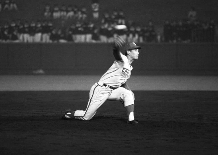 ルーキーイヤー、星野仙一のピッチング　©JIJI PRESS