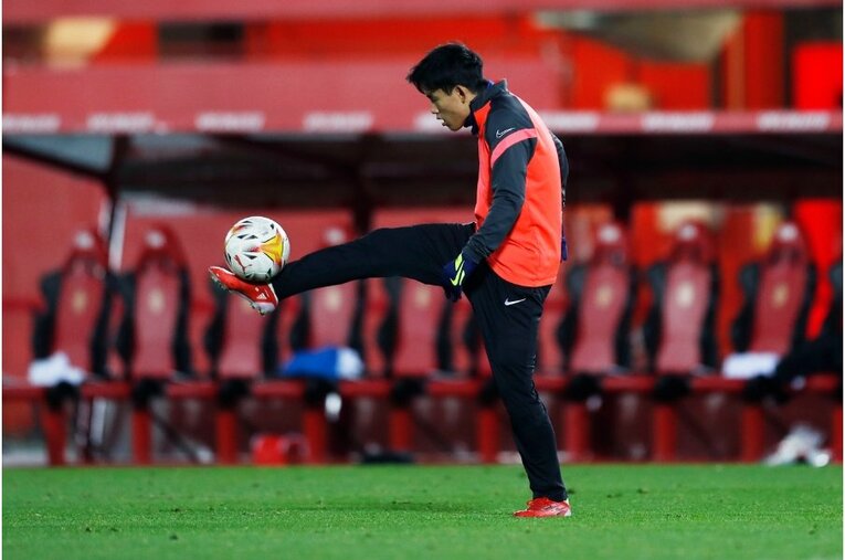 「クーボ！ クーボ！」大歓声が何度も… 久保建英を撮影カメラマンが見た希望の光《古巣ヘタフェからも復帰祝い》(12)