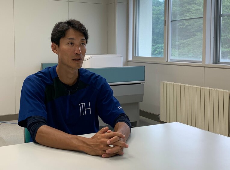 インタビューに応じてくれた森高校野球部・吉田雄人監督（筆者撮影）