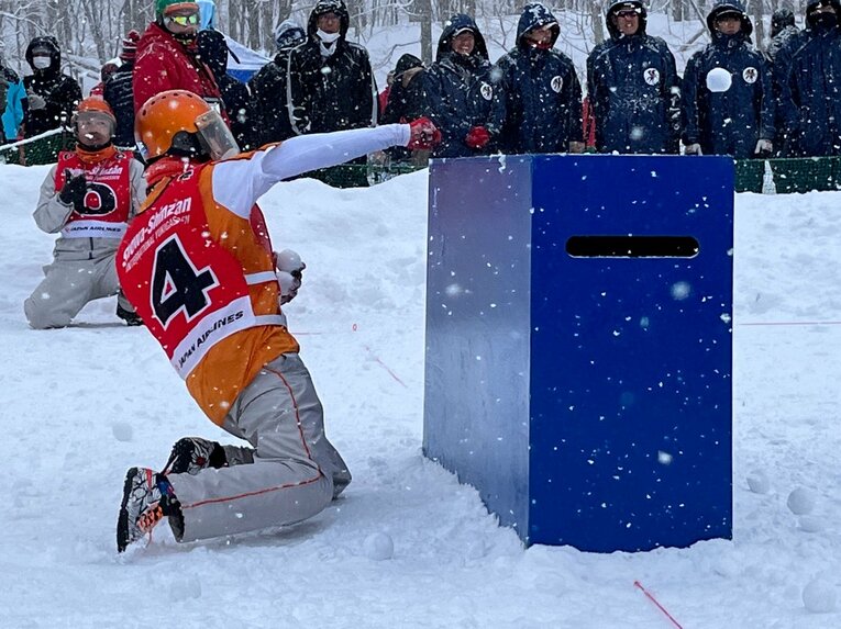 元巨人のプロ野球ピッチャーですら補欠に「僕が入るスキがなかった」史上最強“雪合戦チーム”とは何者なのか？「あの元甲子園球児も在籍」(23)