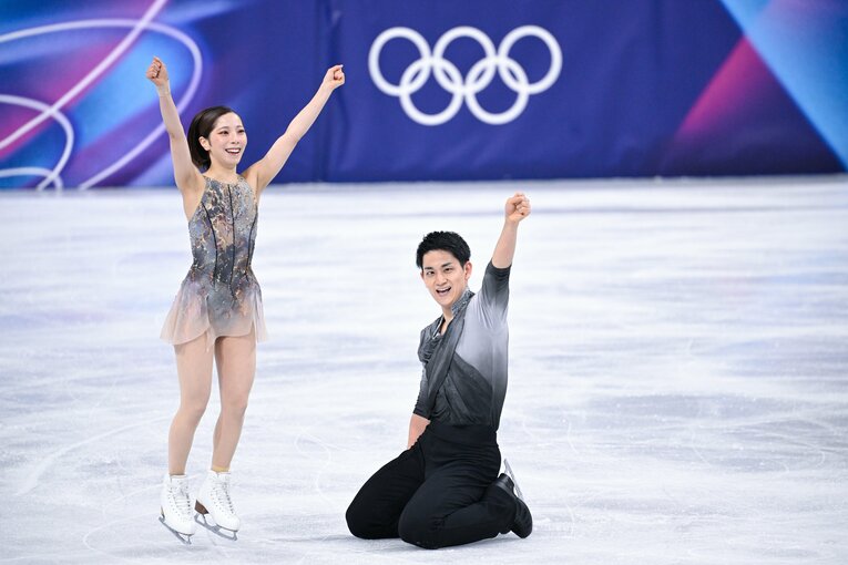フィギュア団体で銀メダルを獲得した日本チーム　©Asami Enomoto／JMPA