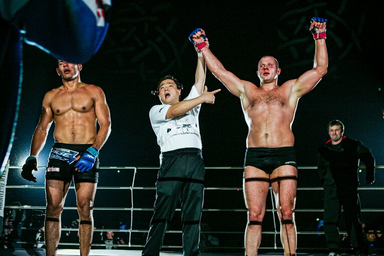 判定は3-0でヒョードル。この後、両者がリング上で相まみえることはなかった