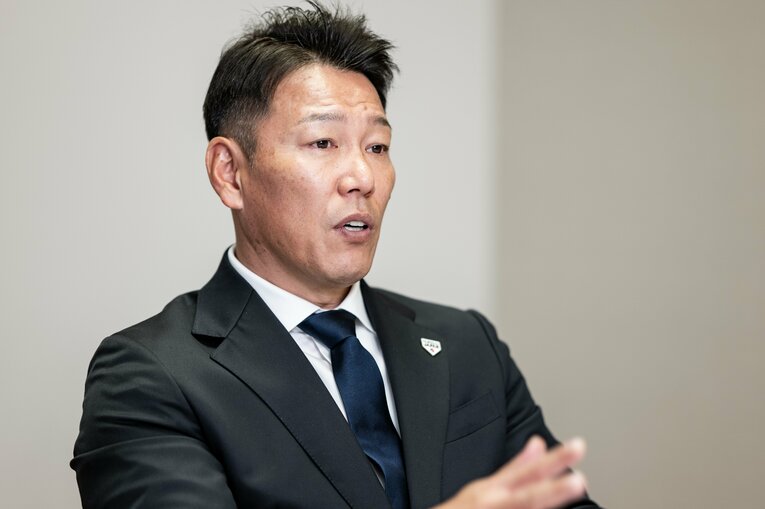 世界一連覇へのカギについて語る井端監督　©Nanae Suzuki