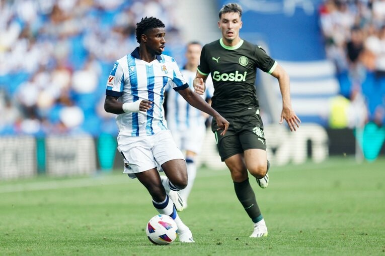 久保建英の“映像では見られない”「開幕ゴールの歓喜→顔を覆ってガッカリ」をカメラマンが撮った「ソシエダが勝ち切るためには久保の…」(19)