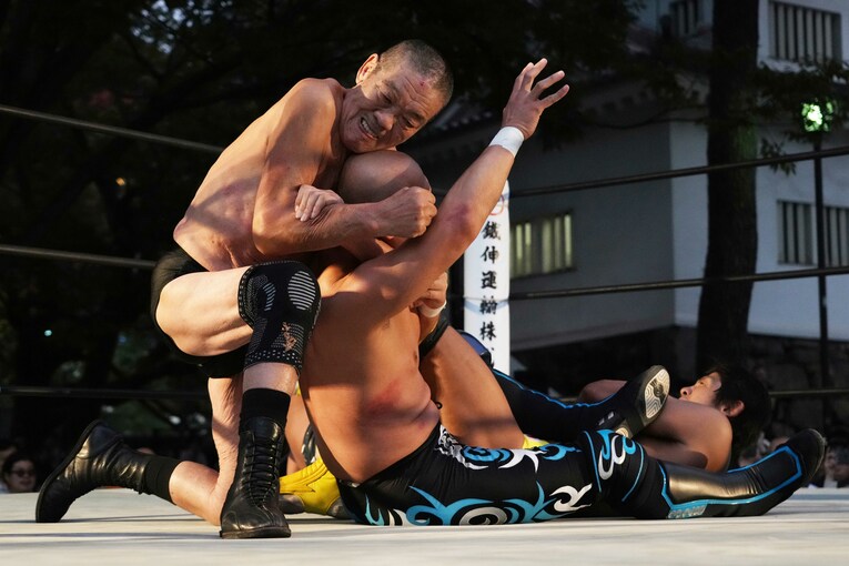 長井満也を攻める藤原喜明　©Essei Hara