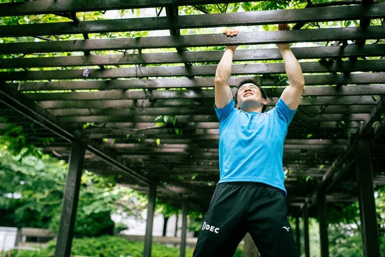 一見、瞬発力が重要そうなSASUKEだが、「サスケくん」こと森本は持久力の重要性も説く　©Nanae Suzuki