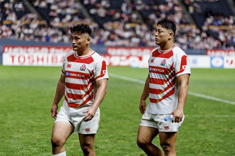 PR為房慶次朗（クボタスピアーズ船橋・東京ベイ）、PR茂原隆由（静岡ブルーレヴズ）©︎Kiichi Matsumoto