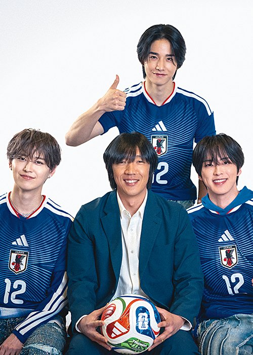 「JI BLUE」とは、グローバルボーイズグループ「JO1」と「INI」の12名によって結成されたスペシャルユニット。サッカー日本代表「最高の景色を2026」オフィシャルアンバサダーとして活動している